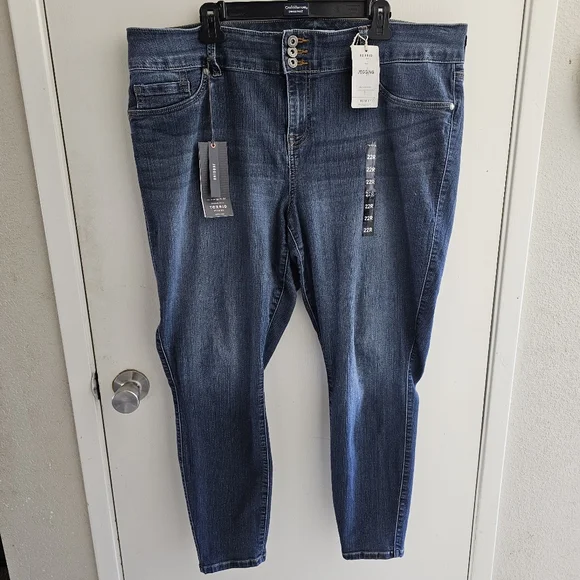 Torrid 3 button jegging skinny jeans 22R NWT - Picture 2 of 10